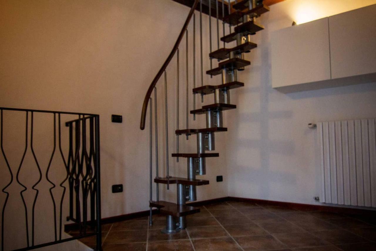Piccola Casa Vacanze - Small Vacation House Porto Valtravaglia Eksteriør billede